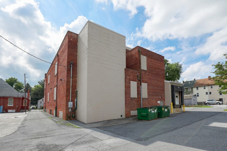 More Photos Of 6155-6165 E Main St, East Petersburg Industrial For Sale