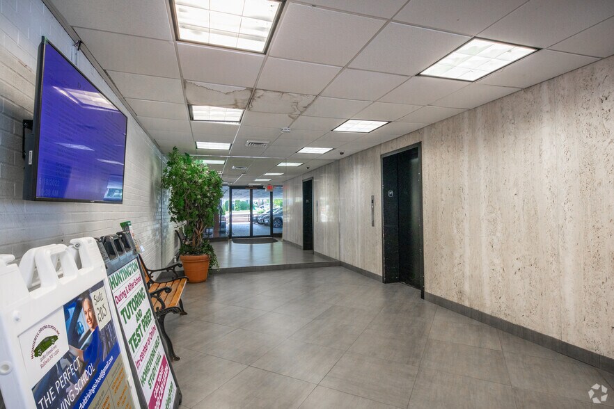 More Photos Of 2280 Grand Ave, Baldwin Medical For Lease