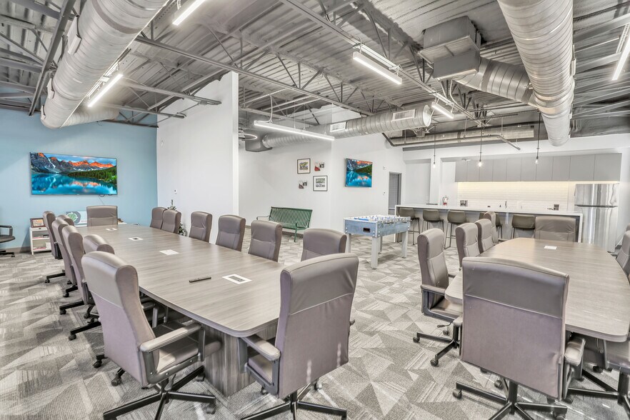More Photos Of 1916 Avenue K, Plano Office For Sale