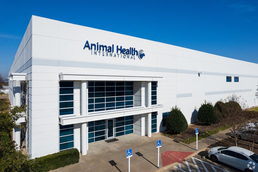 Primary Photo Of 800 Henrietta Creek Rd, Roanoke Warehouse For Lease