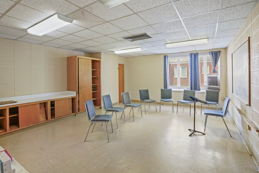 More Photos Of 728 E 55th St, Savannah Religious Facility For Sale