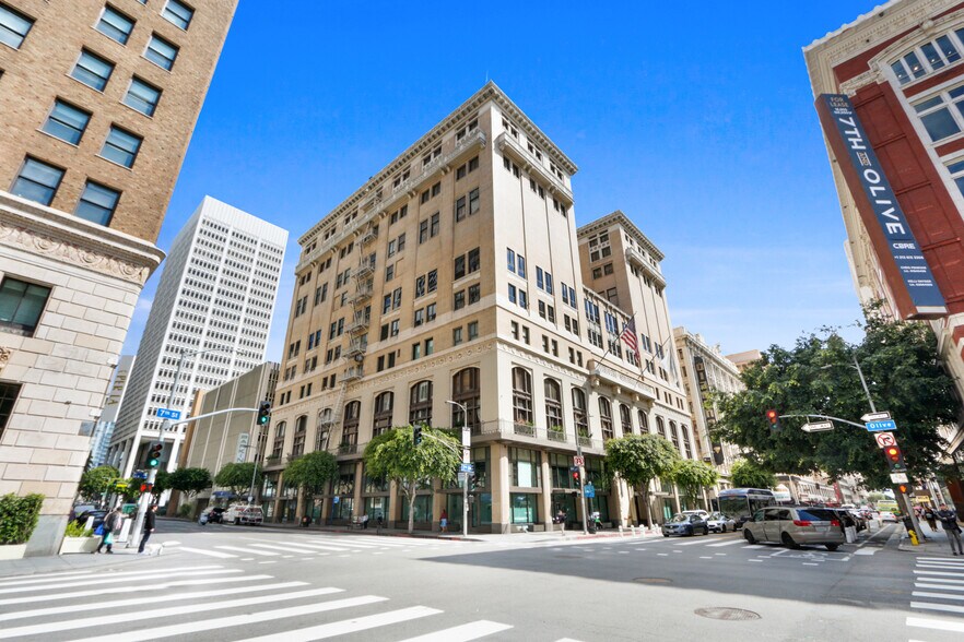 More Photos Of 431 W 7th St, Los Angeles Hotel For Lease