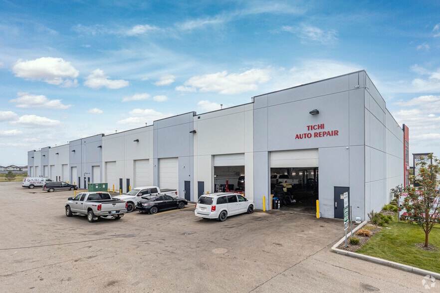 More Photos Of 16135-16157 142nd St, Edmonton Industrial For Sale