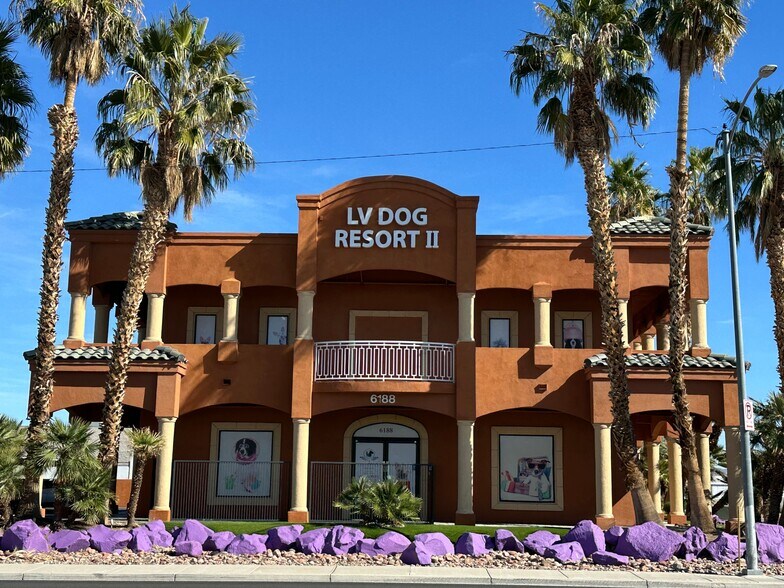 More Photos Of 6188 S Sandhill Rd, Las Vegas Veterinarian Kennel For Sale