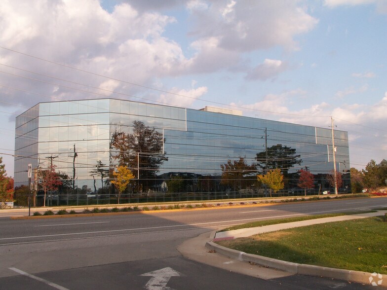 Primary Photo Of 12443 Olive Blvd, Creve Coeur Office For Lease