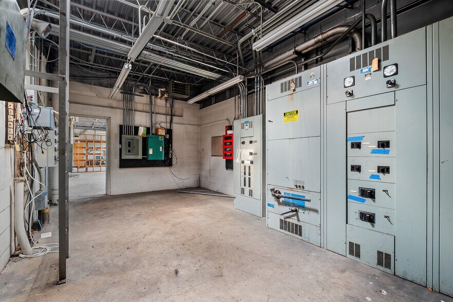 More Photos Of 90 E Union St, Wilkes-Barre Light Distribution For Lease