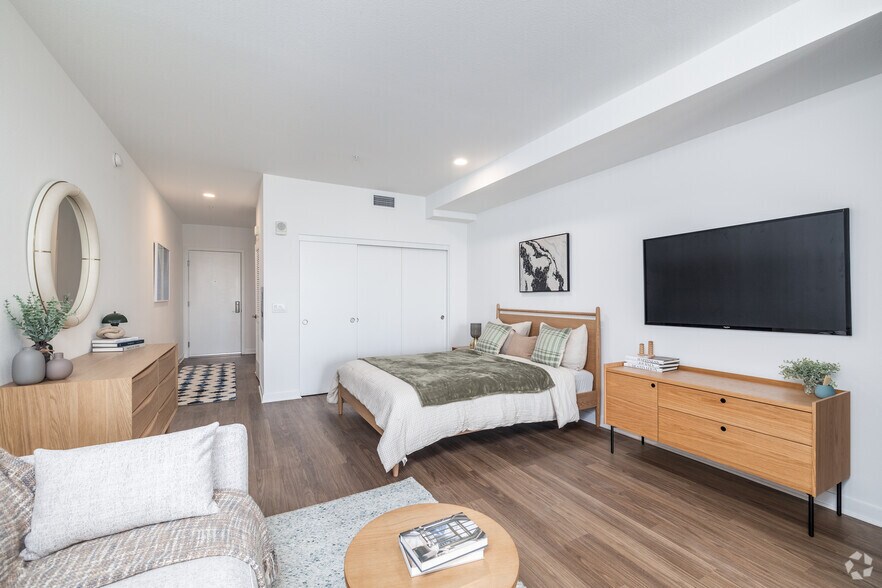 More Photos Of 800-808 S Western Ave, Los Angeles Multifamily For Sale