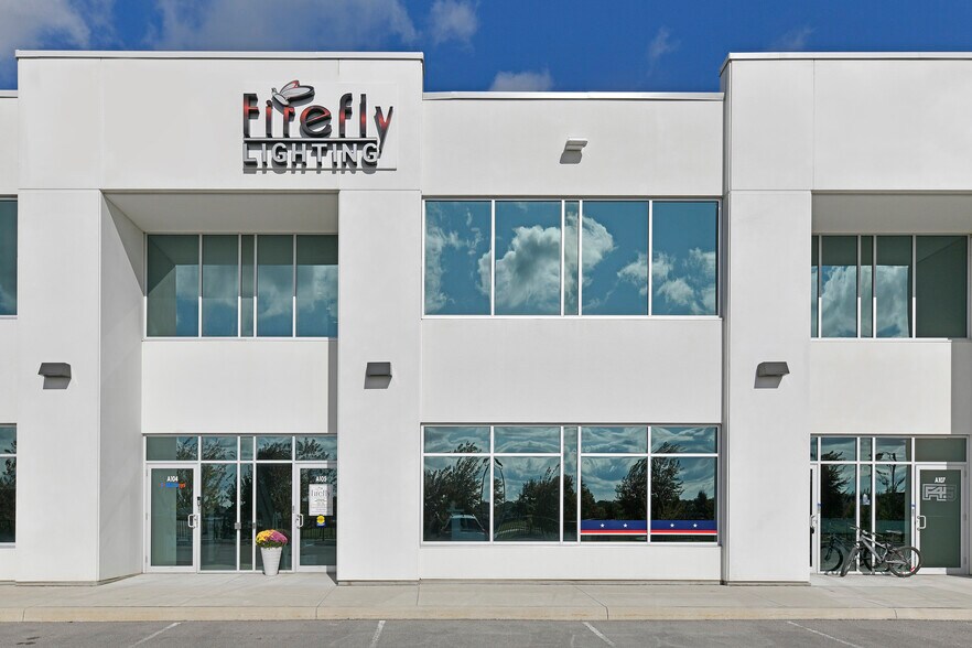 More Photos Of 200 Mostar St, Whitchurch-Stouffville Light Distribution For Lease