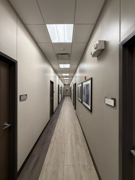 More Photos Of 9697 191st St, Mokena Office For Lease