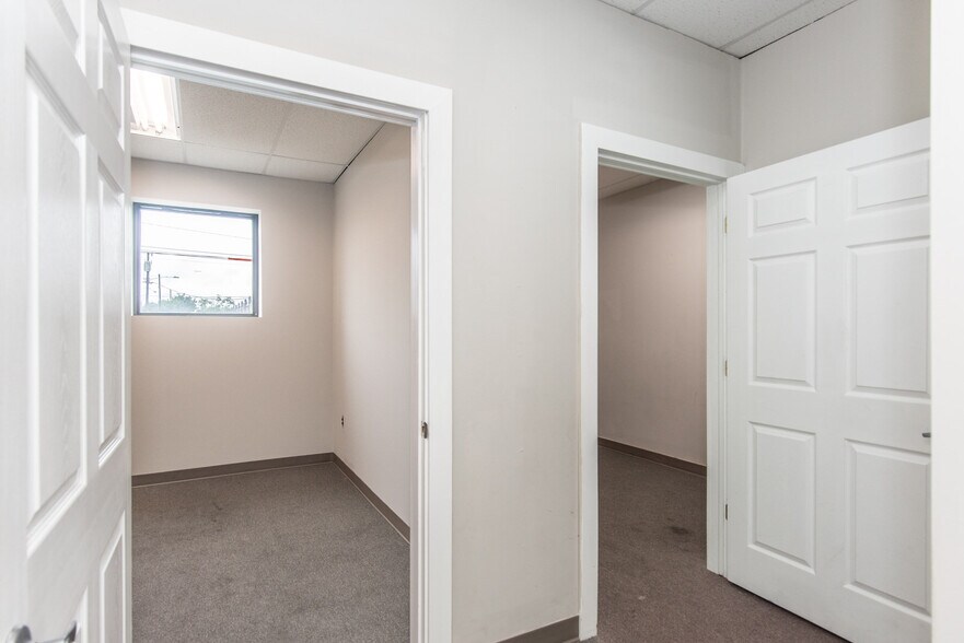 More Photos Of 6044-6052 Castor Ave, Philadelphia Medical For Sale