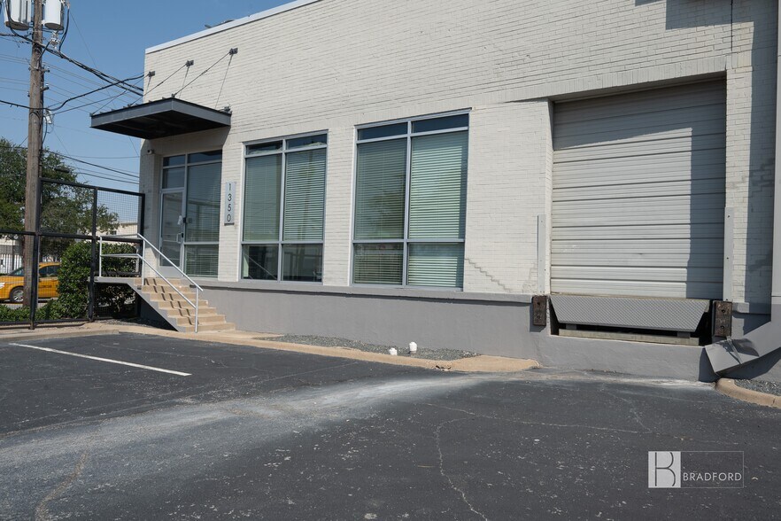 More Photos Of 1350 Motor Cir, Dallas Warehouse For Lease