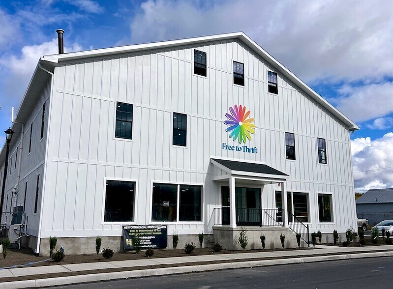 More Photos Of 104 Smith Ave, Kingston Warehouse For Lease