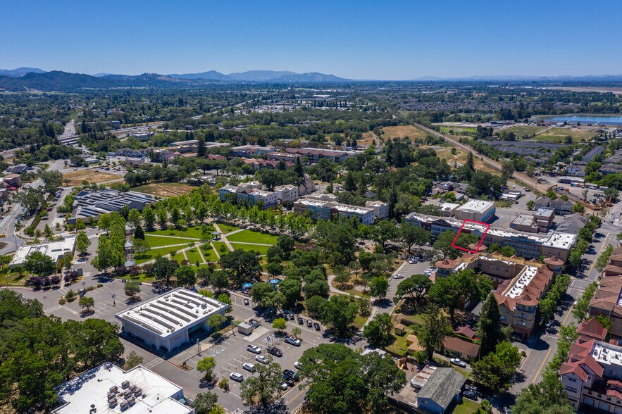 More Photos Of 220 Windsor River Rd, Windsor Apartments For Sale