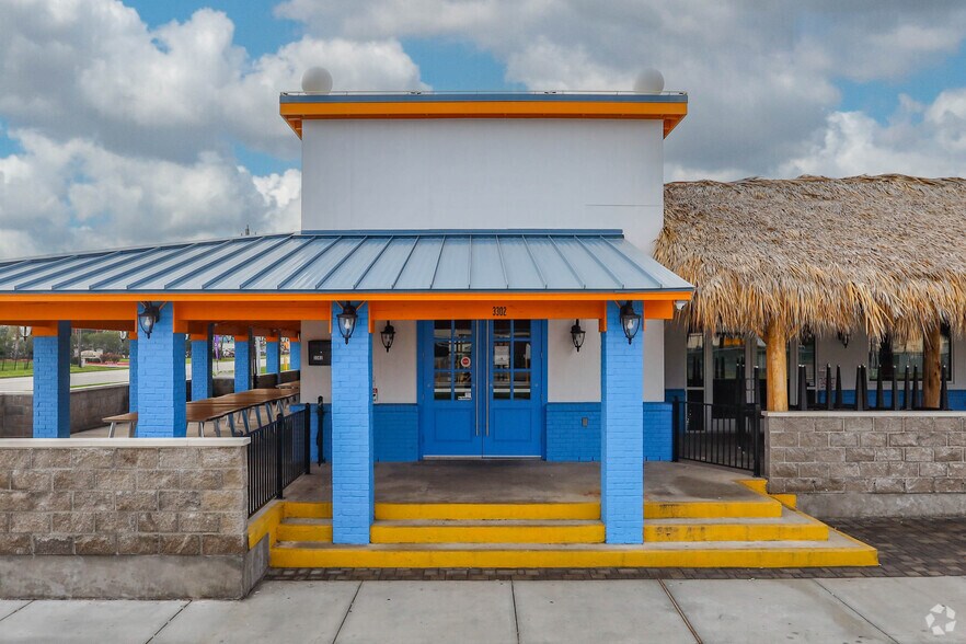 More Photos Of 3302 Shaver St, Pasadena Restaurant For Sale