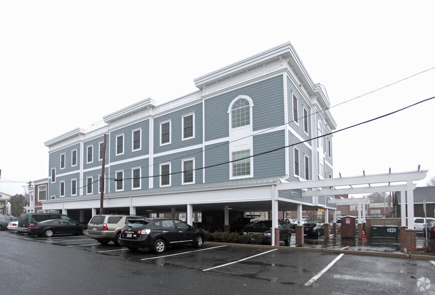 More Photos Of 42 E Main St, Freehold Medical For Lease