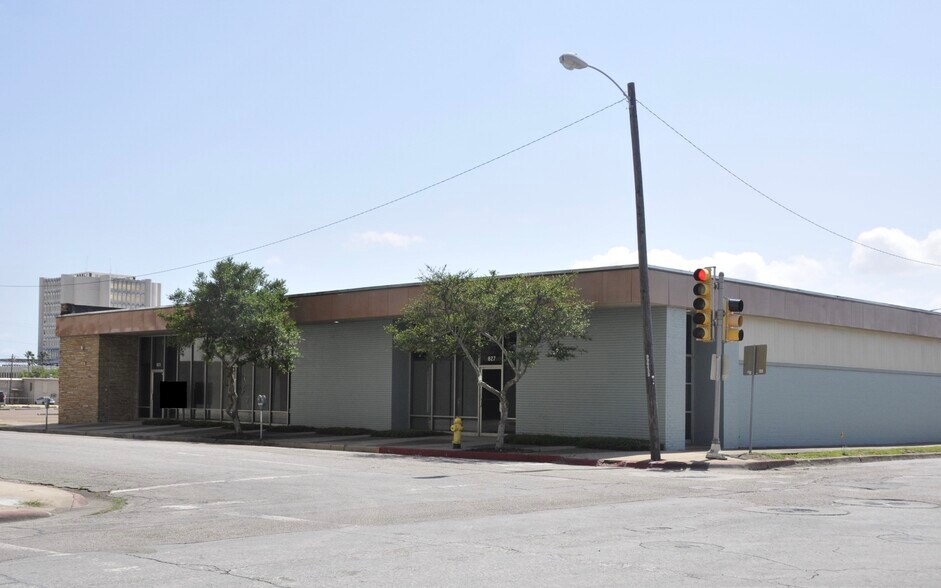 More Photos Of 823-827 Tancahua St, Corpus Christi Storefront Retail Office For Lease