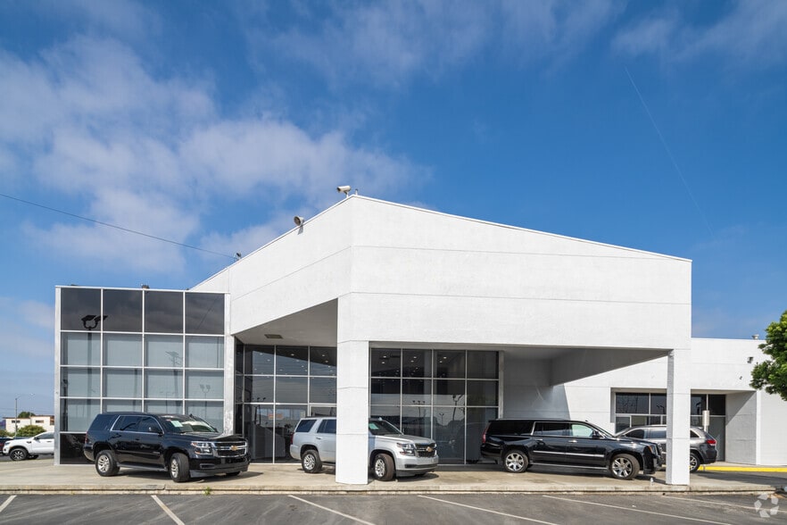 More Photos Of 8559 Artesia Blvd, Bellflower Auto Dealership For Sale
