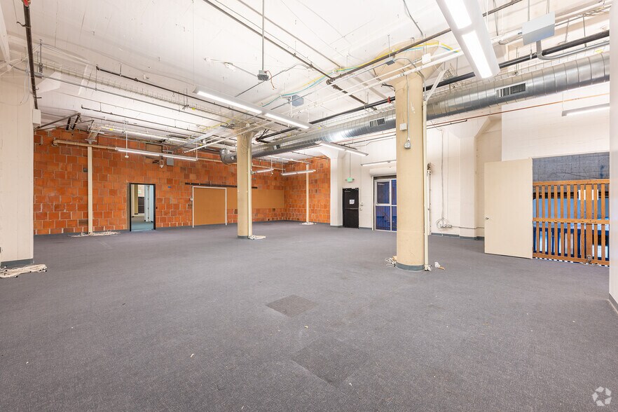 More Photos Of 363-365 Brannan St, San Francisco Flex For Lease