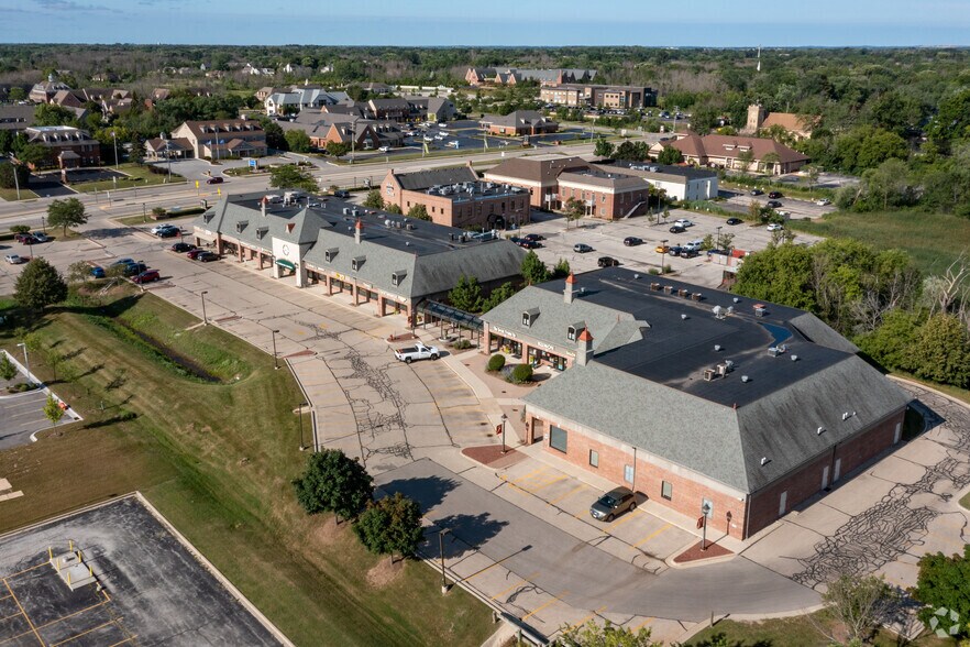 More Photos Of 1300-1412 W Mequon Rd, Mequon Unknown For Lease