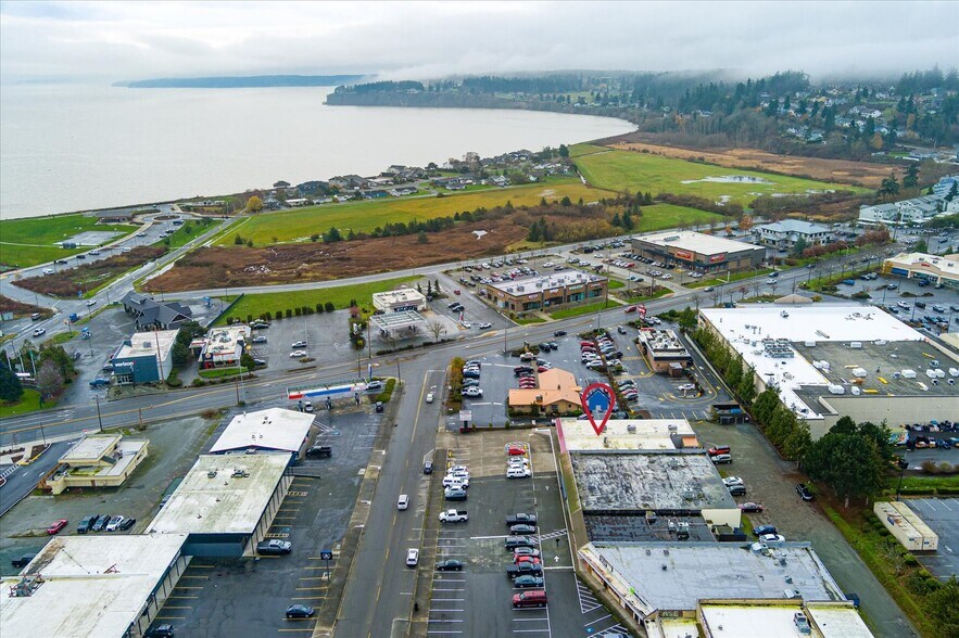 More Photos Of 1421 SW Barlow St, Oak Harbor General Retail For Sale