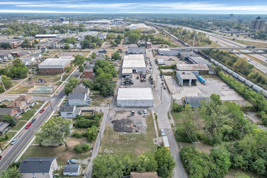 More Photos Of 800-850 Reynolds Ave, Columbus Warehouse For Lease
