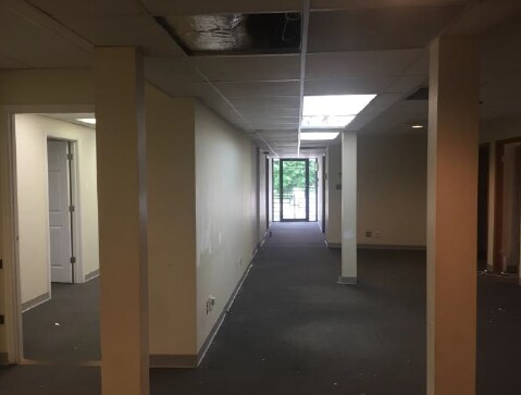 More Photos Of 1666 Newbridge Rd, North Bellmore Office For Sale