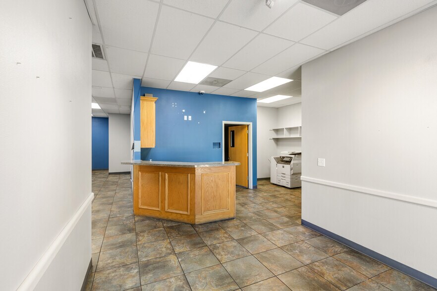 More Photos Of 1120 Commercial Blvd N, Arlington Warehouse For Sale