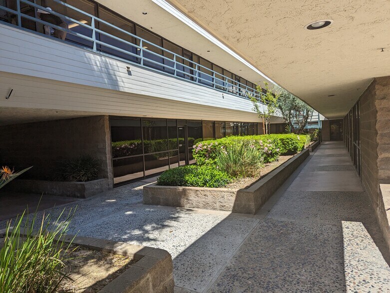 More Photos Of 5100 California Ave, Bakersfield Office For Lease