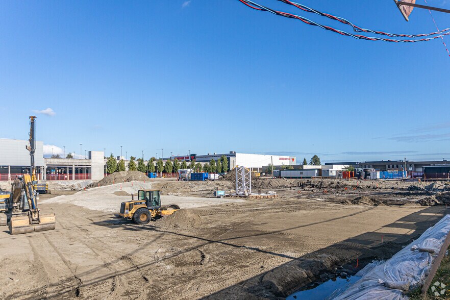 More Photos Of 8250 Manitoba St, Vancouver Flex For Lease