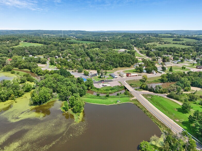 More Photos Of 309 Trail St, La Valle Restaurant For Sale