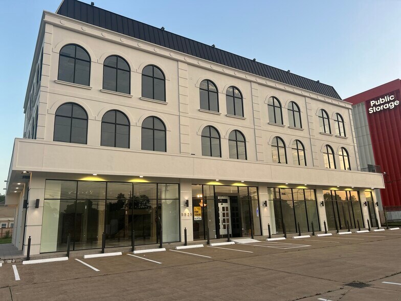 More Photos Of 5525 Westheimer Rd, Houston Freestanding For Lease