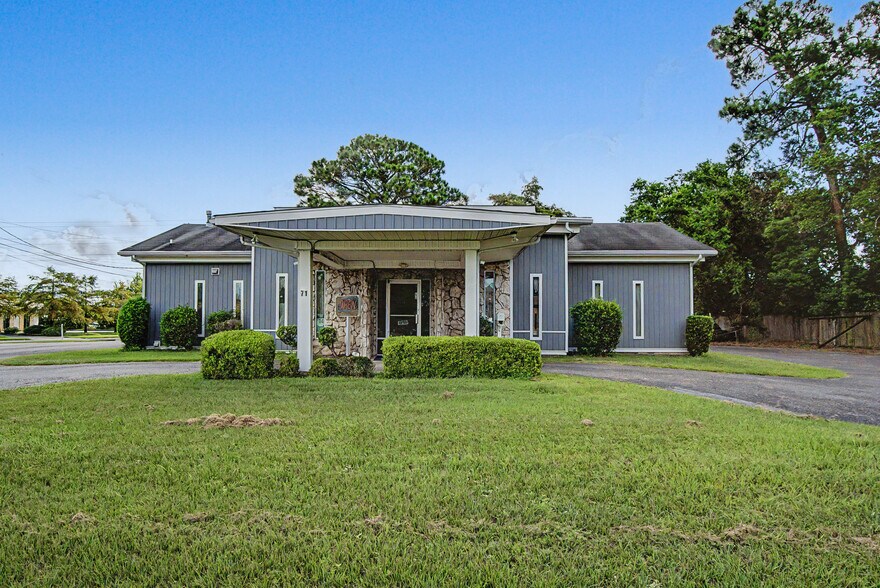 More Photos Of 71 Midtown Park W, Mobile Medical For Sale