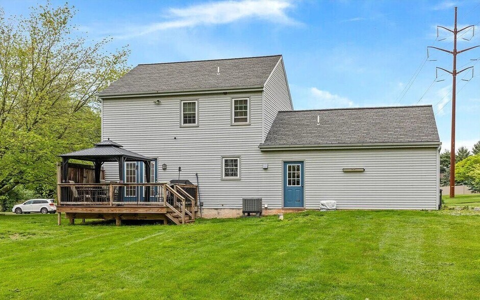 More Photos Of 585 Westbrooke Dr, Elizabethtown Specialty For Lease