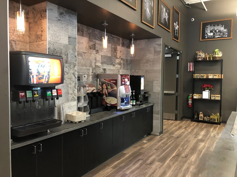 More Photos Of 4455 Genesee St, Cheektowaga Office For Lease