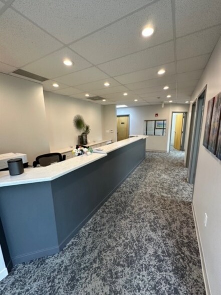 More Photos Of 9102 W Ken Caryl Ave, Littleton Medical For Sale