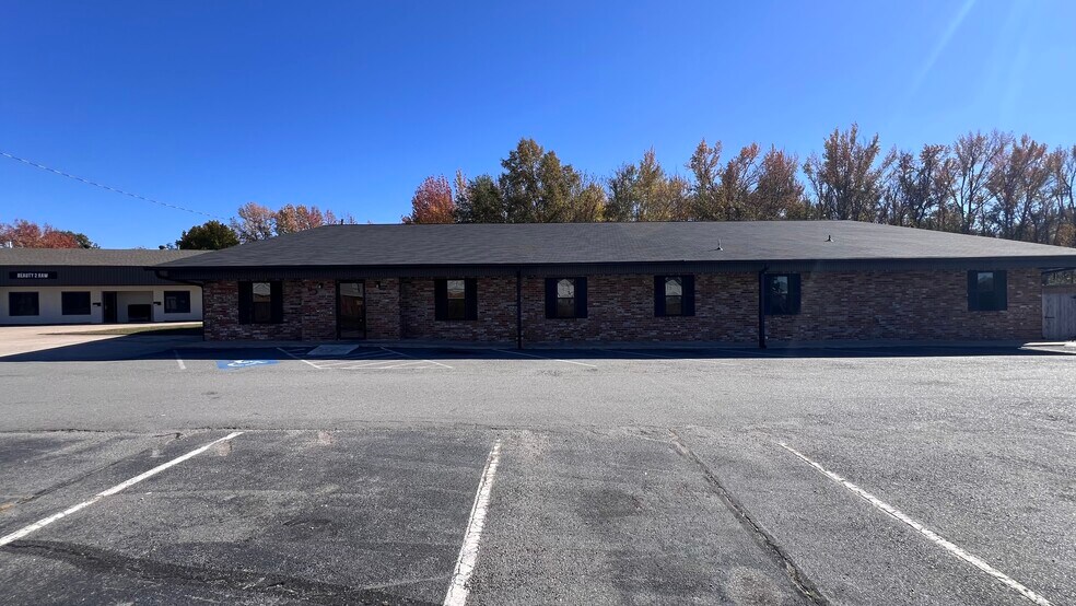 More Photos Of 501 S 1st St, Jacksonville Daycare Center For Sale