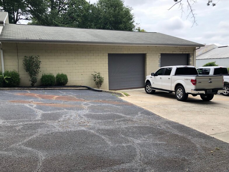 More Photos Of 2326 Walden Dr, Augusta Warehouse For Lease