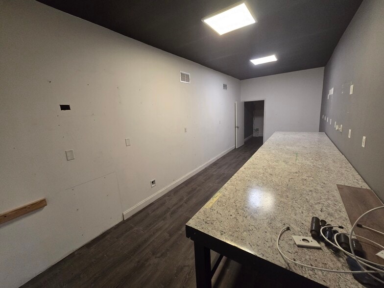 More Photos Of 638 Hewett Dr, Orlando Industrial For Sale