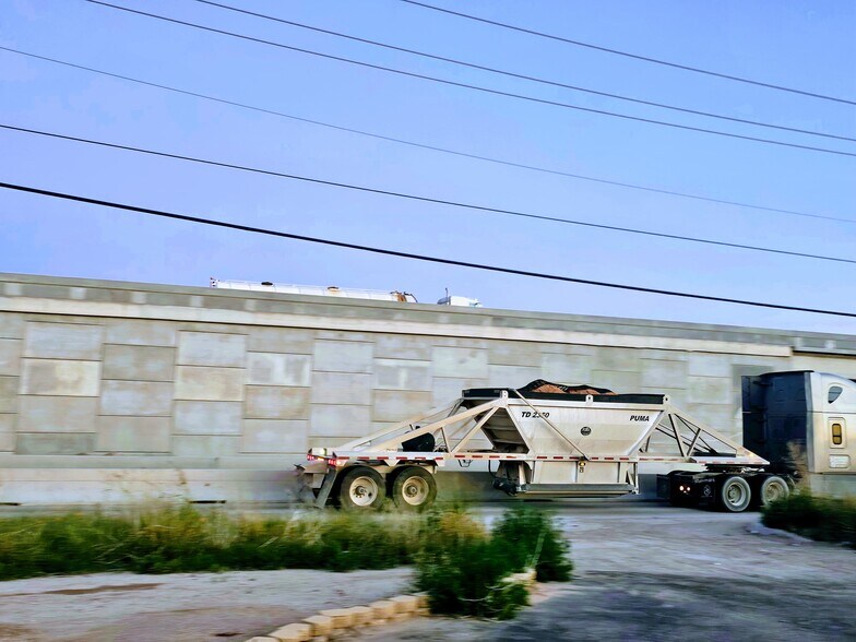 More Photos Of 8316 W I-20, Midland Warehouse For Lease