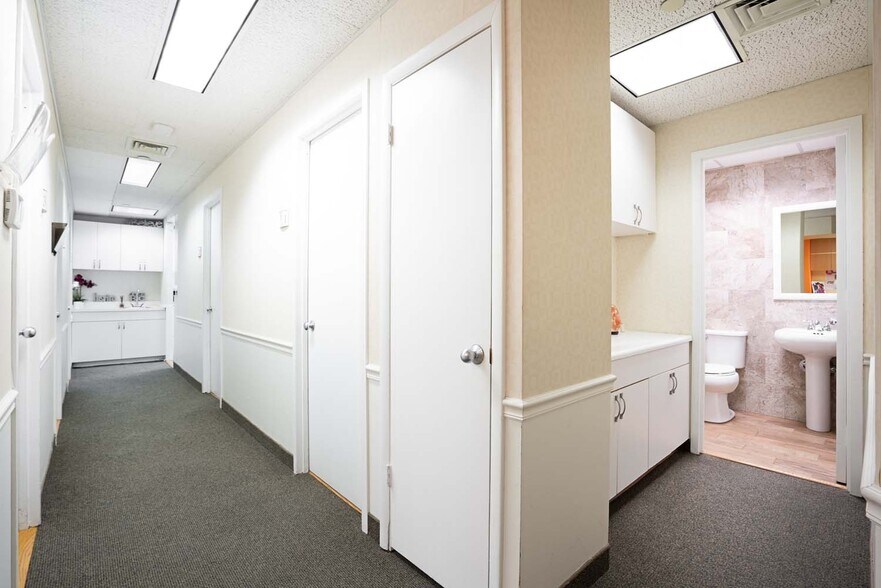 More Photos Of 184-188 E 70th St, New York Apartments For Sale