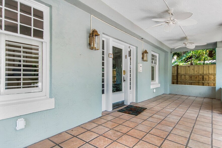 More Photos Of 532 Beach Dr NE, Saint Petersburg Hospitality For Sale
