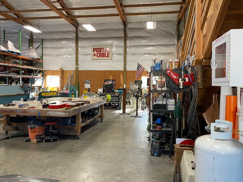 More Photos Of 1400 SE Township Rd, Canby Light Distribution For Lease