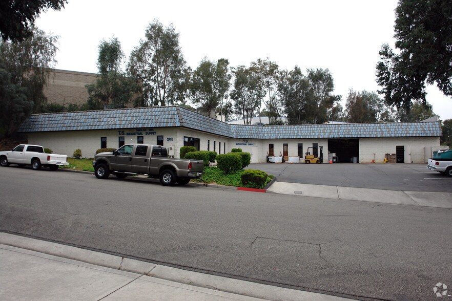 More Photos Of 205 Market Pl, Escondido Warehouse For Sale