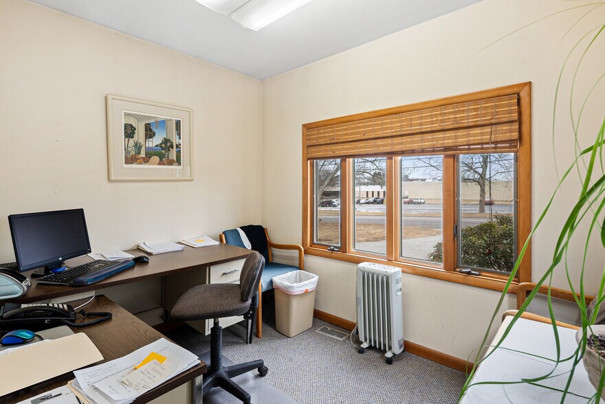 More Photos Of 2642 Audubon Rd, Eagleville Medical For Sale