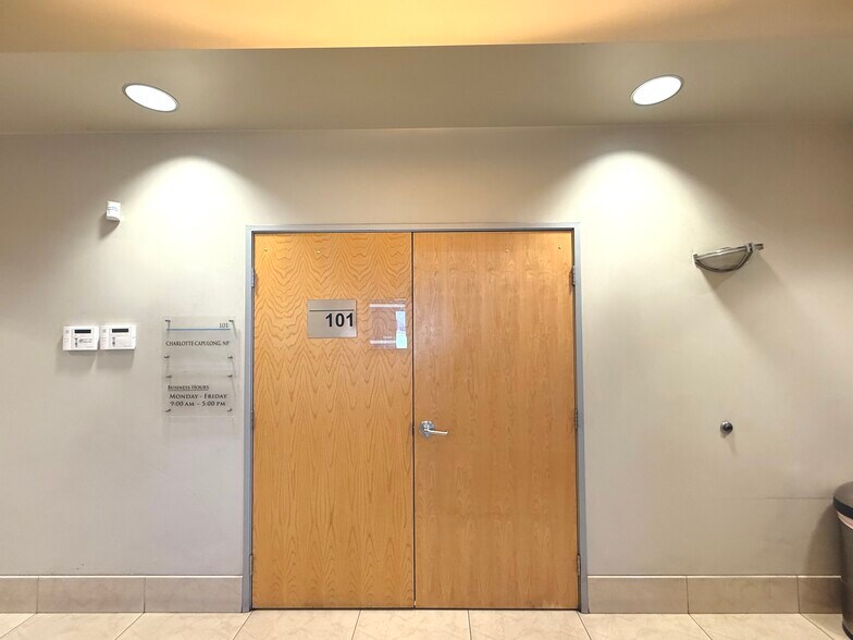 More Photos Of 1433 N Hollenbeck Ave, Covina Medical For Lease