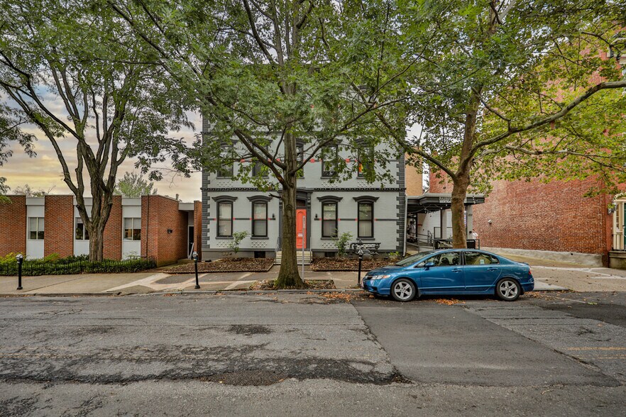 More Photos Of 123 N 2nd St, Easton Apartments For Sale