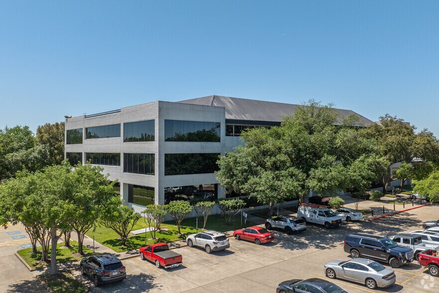 More Photos Of 3027 Marina Bay Dr, League City Medical For Sale