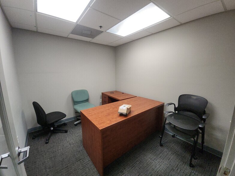 More Photos Of 333 1st St N, Jacksonville Beach Office For Lease