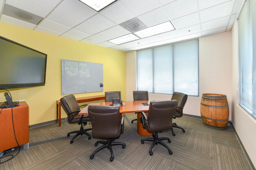 More Photos Of 899 Adams St, Saint Helena Office For Lease