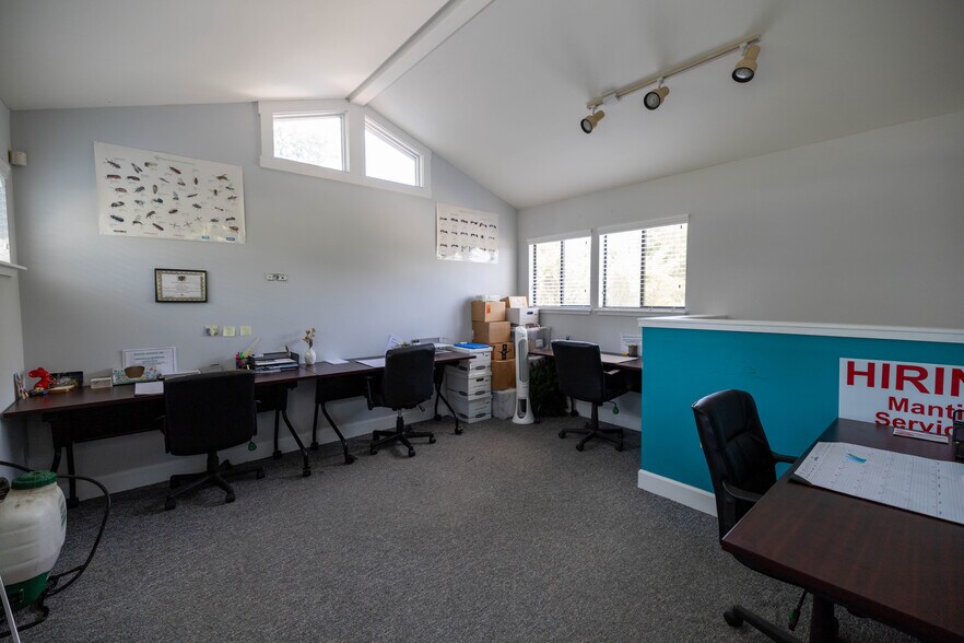 More Photos Of 1524 Smith St, Orange Park Office For Lease